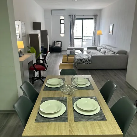 Sea Front Spacious * سليمة