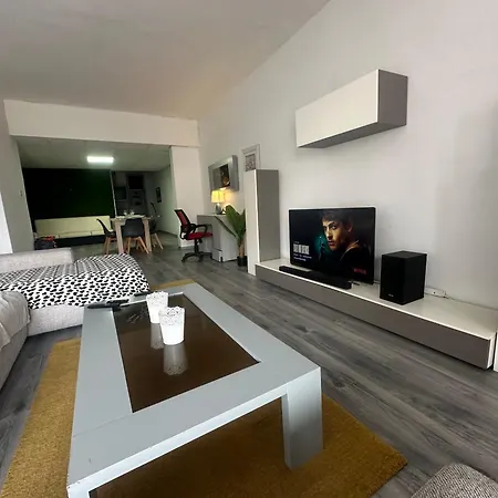 Sea Front Spacious * سليمة