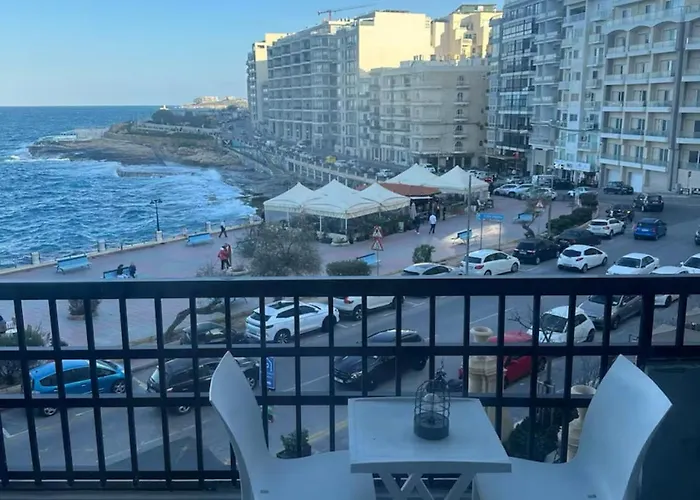 公寓 Sea Front Spacious