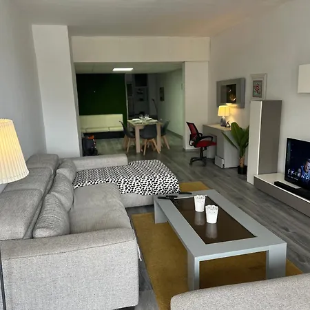 Sea Front Apartamento *