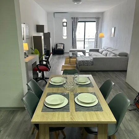 Sea Front Spacious Апартаменты