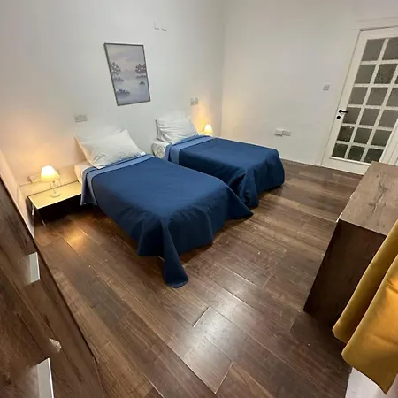 Апартаменты Sea Front Spacious