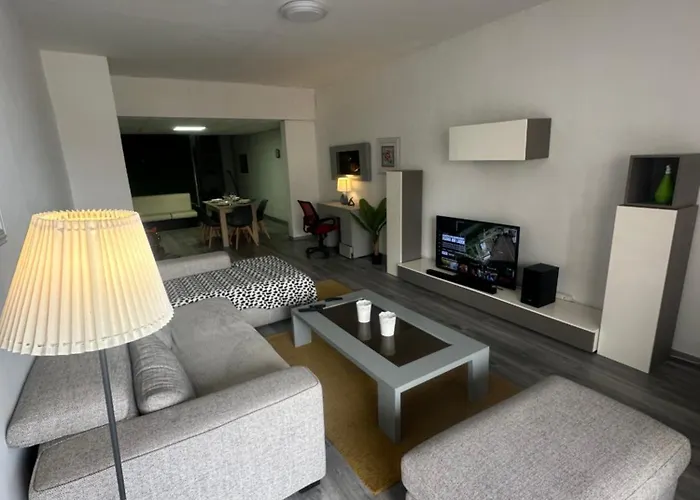 Sea Front Spacious Apartmán