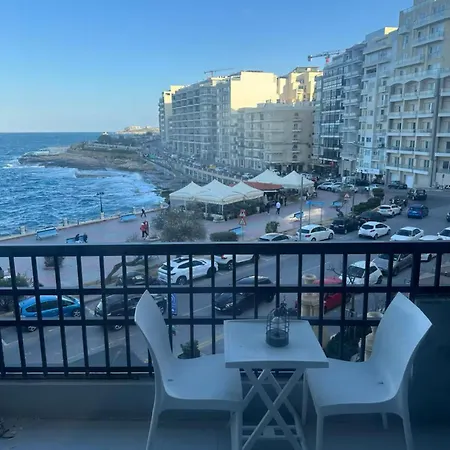 Apartman Sea Front Spacious